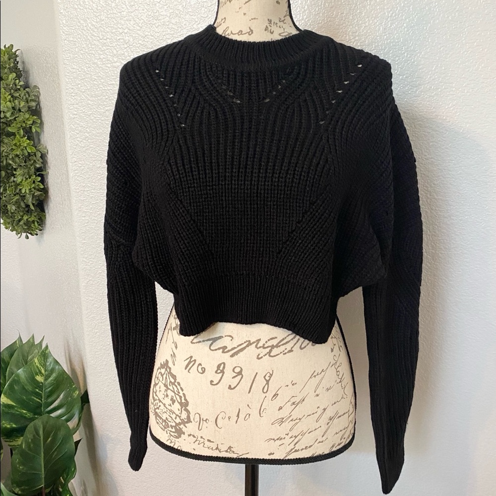NWT cropped oversized  cable knit sweater  L